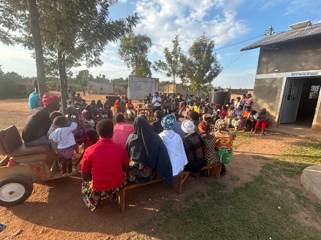 VP Rwanda women's savings groups